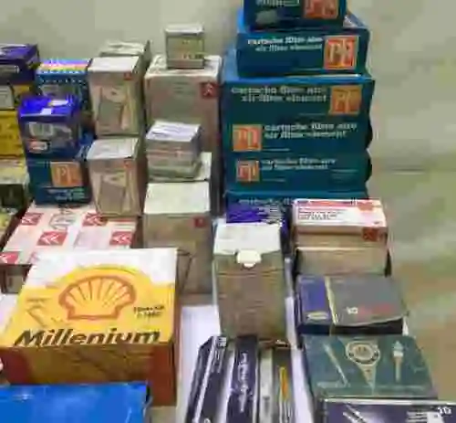 3. LOTE DE REPUESTOS ORIGINALES PARA AUTOMÓVILES
