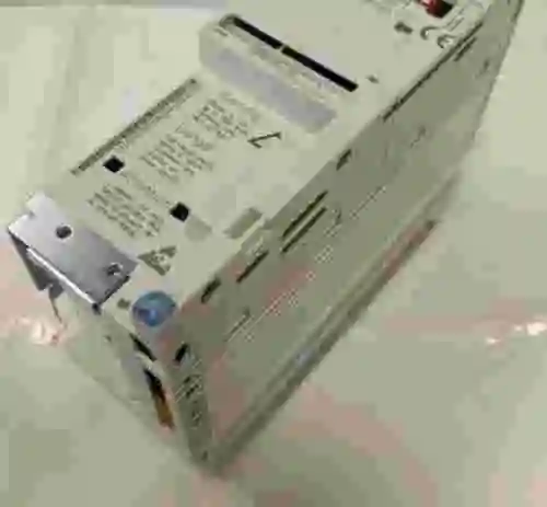 2. Convertidor de frecuencia LENZE 8200 VECTOR E82EV551K4C