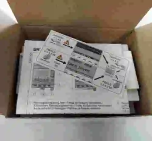 2. SCHNEIDER ELECTRIC  SR3 B261BD ZELIO-054998