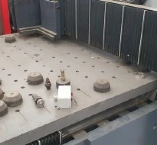 12. Fresadora CNC FA 1800 VCT