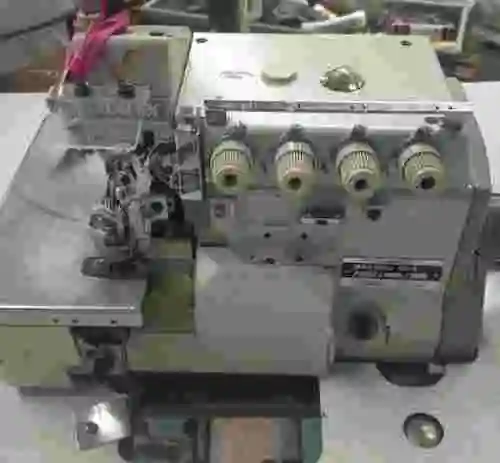2. Máquina de coser BROTHER MA4-V61A-65-5