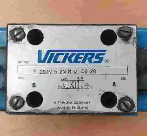 4. Válvula Vickers DG4V 5 2N M U C6 20
