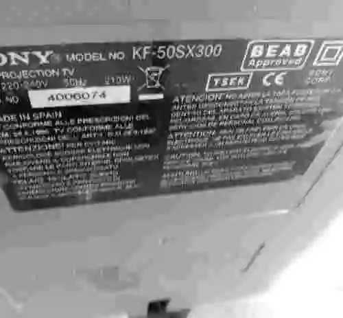 5. TV Sony KF50sx300 LCD Projection TV