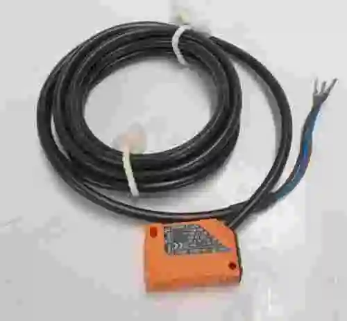 4. SENSOR INDUCTIVO IFM ELECTRONIC IN5129 IN-3004-BPKG