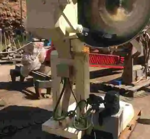 7. Amasadora industrial con volquete