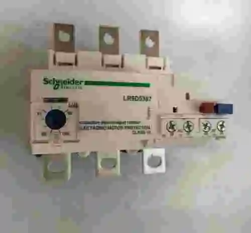 1. SCHNEIDER ELECTRIC LR9D5367