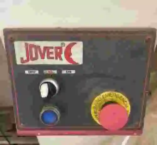 4. Maquina de poner ollaos JOVER