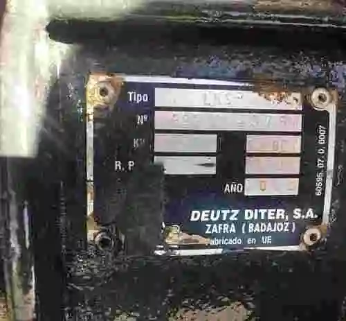 9. Dumper Agria basculante con pala Cargadora