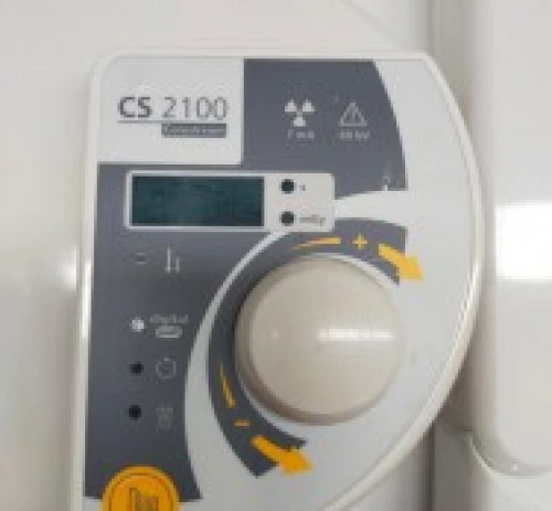 4. Brazo de radiografia CARESTREAM CS2100