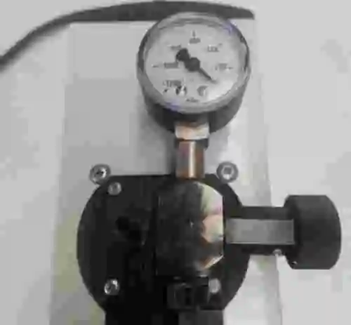 1. KNF LAB LABOPORT PM21480-86 BOMBA DE LABORATORIO