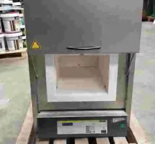 3. MUFLA NABERTHERM LT 40/12/P330