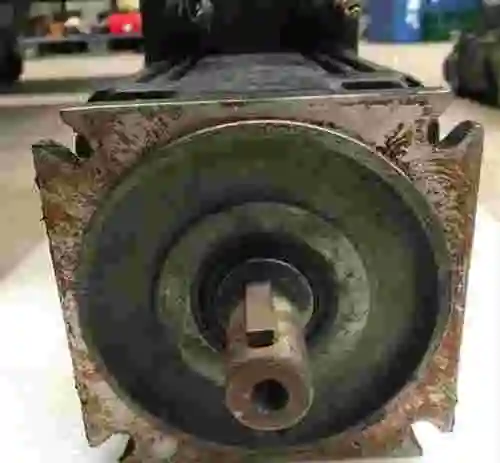 5. Servo Motor sin escobillas Num AC BMH1424K1RA1C