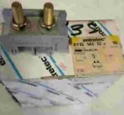 2. Borna de potencia M 70/31 FF LOTE DE 13 ENTRELEC 1SNA115143R1200