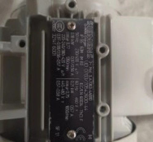 3. SIEMENS MOTOR D-91056 NUEVO.