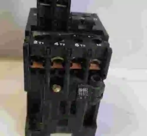 1. Contactor trifásico BBC B25-30-10