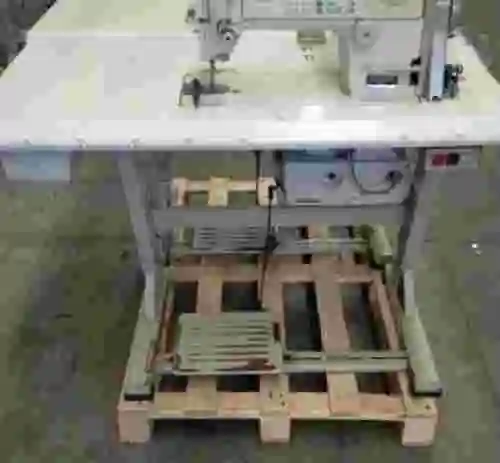 1. Lote de 2 máquinas de coser BROTHER F-40 DB2-B737-933