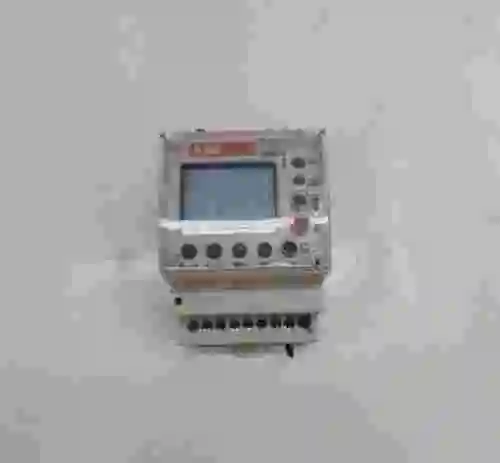 4. RELE DIFERENCIAL ABB RGU-10