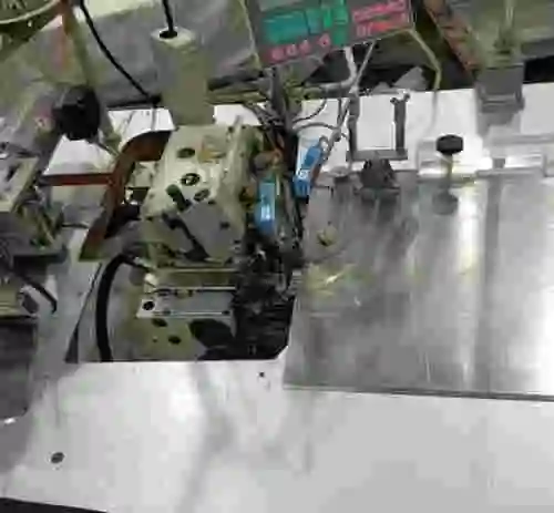 3. Máquina de coser PEGASUS EX5204-02