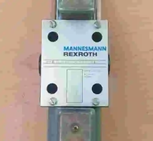 1. VÁLVULA MANNESMANN REXROTH 4WE 10 W32/CG24N9Z5L1
