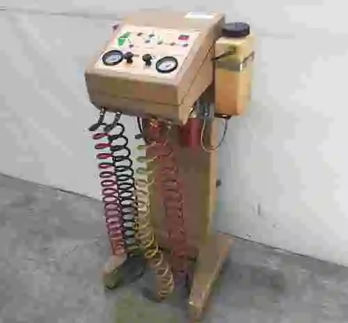 3. EQUIPO DE DIAGNOSIS PARA PRESIÓN DE COMBUSTIBLE MARCA MICRAUTO MOD: M6 PRO