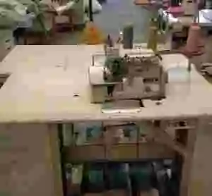 Lote de 2 máquinas de coser BROTHER MA4-V61