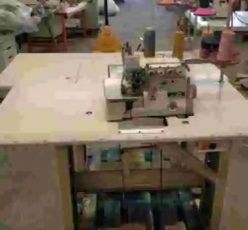 1. Lote de 2 máquinas de coser BROTHER MA4-V61