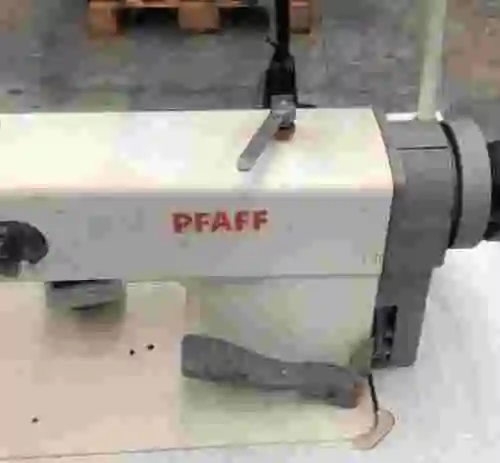 4. MAQUINA DE COSER PFAFF 953