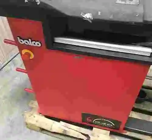4. Equilibradora de Neumáticos Balco B948 Rapid Laser