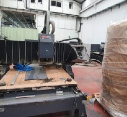 2. Fresadora CNC FA NA3000