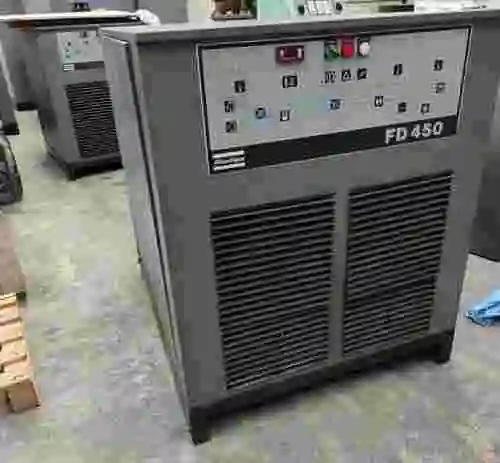 18. Compresor Atlas Copco GA110 de 110 kW y 10 bar