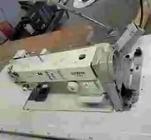 Máquina de coser BROTHER DB2-B772-903