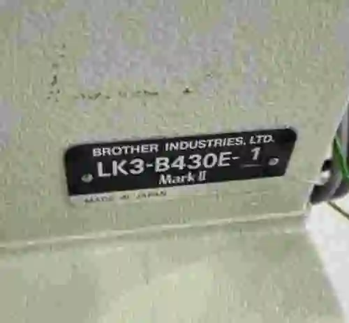 4. Máquina de coser BROTHER LK3-B430E-1