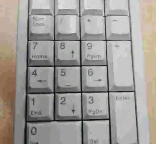 2. CHERRY G84-ML4700 USB TECLADO NUMERICO