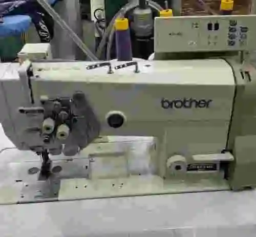 2. Máquina de coser BROTHER F20 LT2-B875-905