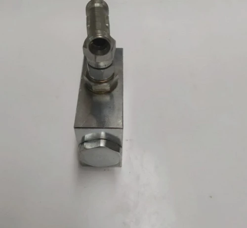 2. DIVISOR DE FLUJO HIDRAULICO DE 2 VIAS DE FLUJO DE ENTRADA 50750 DE 6.6 A 10.6 GPM