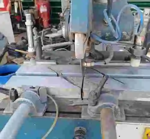5. TRONZONADORA DE ALUMINIO MECAL
