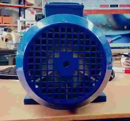 3. MOTOR DE INDUCCIÓN TRIFÁSICO ALREN ALF90L1-4
