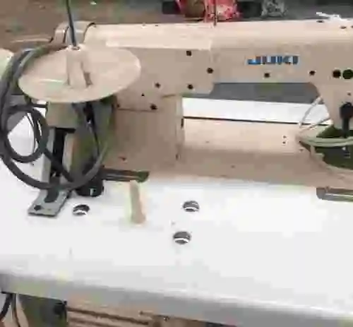 1. MAQUINA DE COSER JUKI MP-200