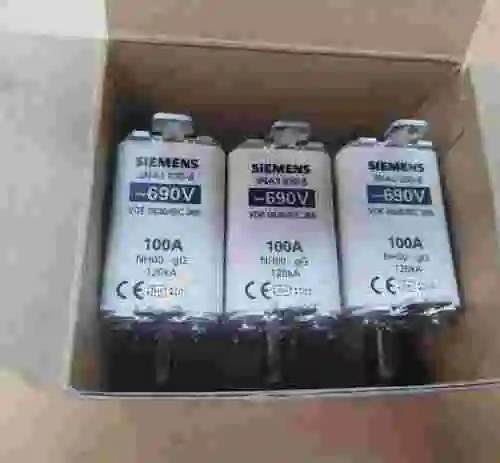 5. SIEMENS 3NA3 830-6 PACK DE 3 UNIDADES NUEVAS