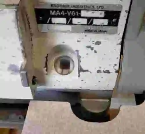 3. Máquina de coser BROTHER MA4-V61