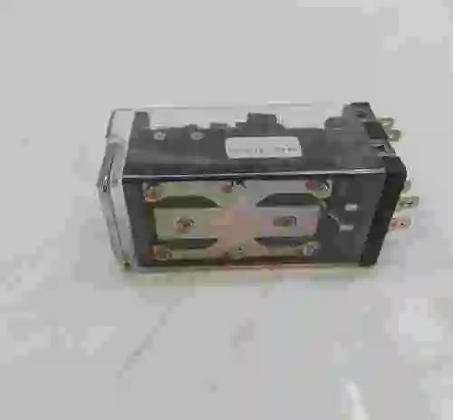 5. ARTECHE BF3 220V CC CONTACTOS EN POSICION.NUEVO EN CAJA