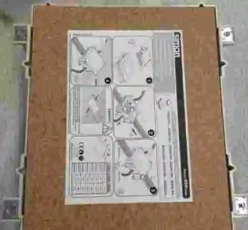 4. CUESTA PLASTICO CAJA SUELO REG. 3 MOD. SIMON 52052103-035 ( 3 UDS )
