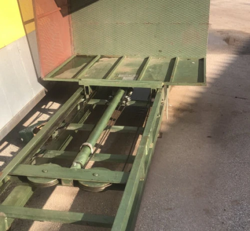 3. Montacargas con cajón