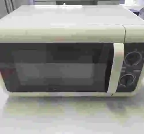1. MICROONDAS CARREFOUR HOME HMO 20-10