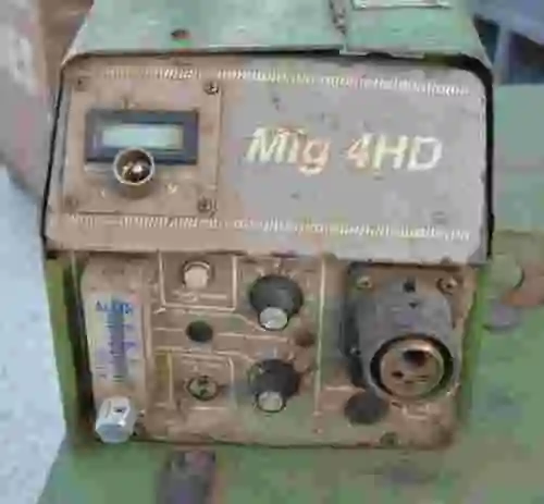 2. MAQUINA SOLDAR DE HILO ESAB