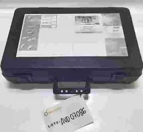 4. MALETÍN PEUGEOT CON ÚTILES PARA MOTORES DW12 / EW12