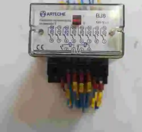 2. Relé ARTECHE BJ8 125VCC