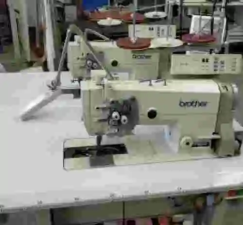 3. LOTES BLACK FRIDAY TEXTIL 8 - Lote 4 und Máquina de coser