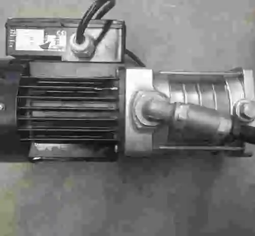 1. BOMBA DE AGUA GRUNDFOS BOMBA CENTRIFUGA CHN2-50-A-W-I-CVBV MODEL.43Z55505
