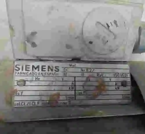 4. MOTOR REDUCTOR SIEMENS 1LA3063-2AA21